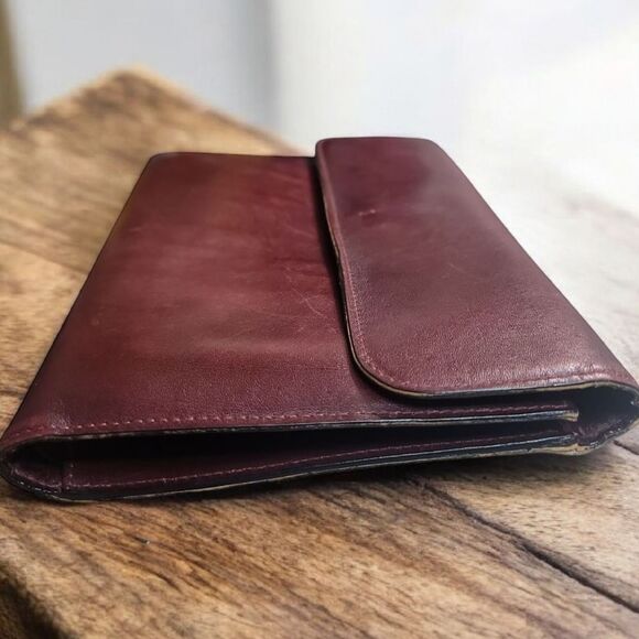 Bally Leather VINTAGE Clutch In Preloved Condition - Picture 6 of 11